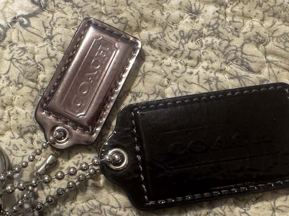 Coach - Picture 3 of 9